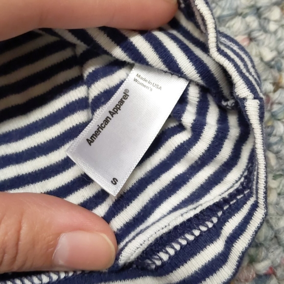 2 crop tops - Picture 2 of 5